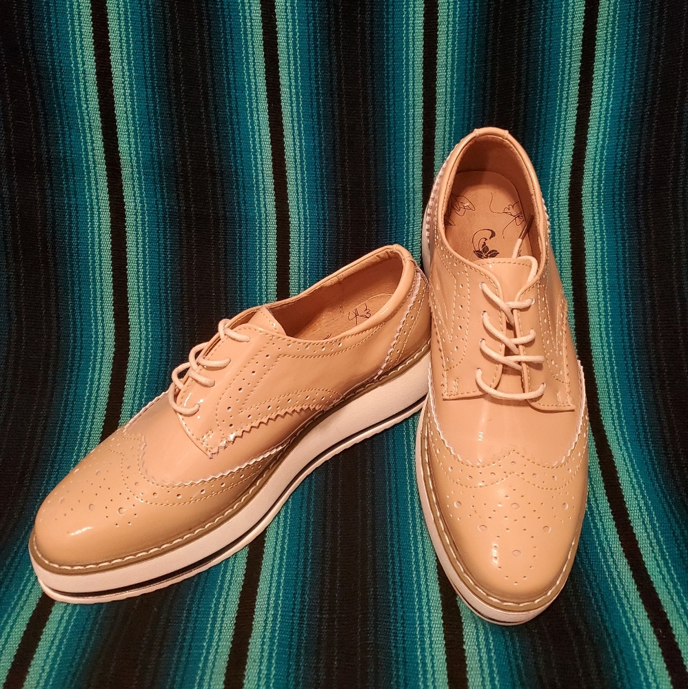 Beige cream platform oxford sneakers